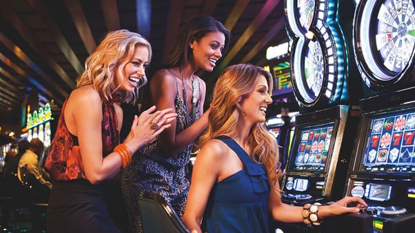 Philippines player browsing jackpot go on a mobile phone